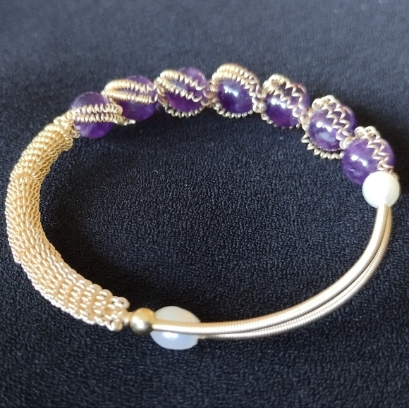 Gold Wire and Purple Stone Bracelet Adjustable NWOT - Picture 9 of 10